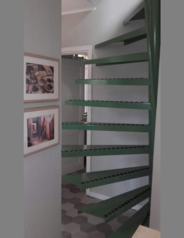 Opere interne e arredi in una casa al mare