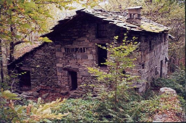 Riqualificazione del complesso della Casa Forte in località Pianetti, a Locana (TO).